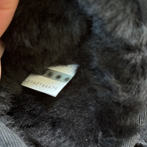 NWT Ugg Classic Short ll in Black Size 7 - Picture 15 of 16